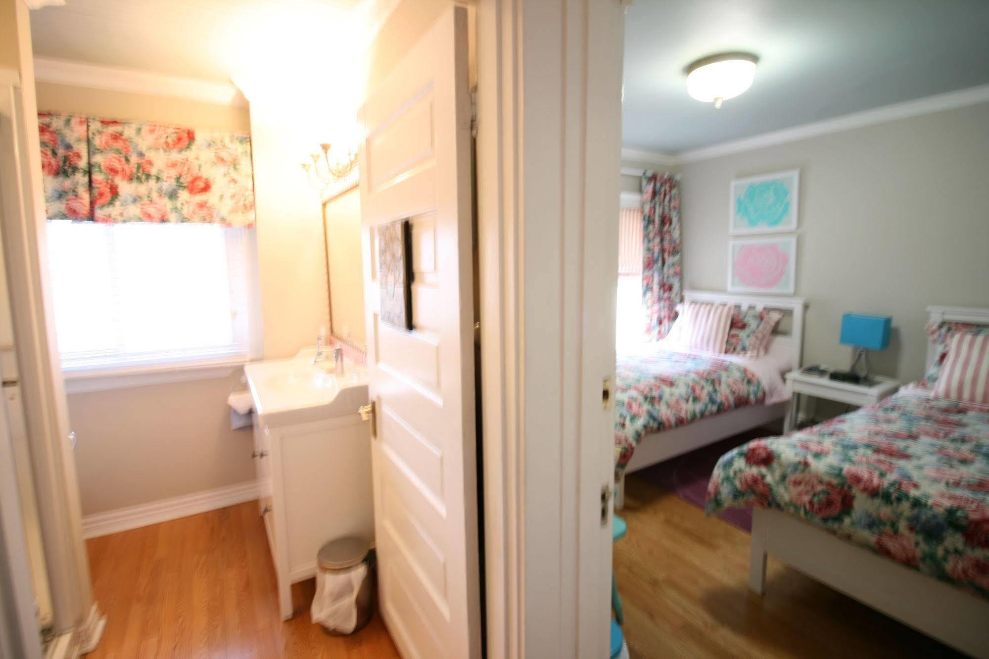Rose Arden Bed & Breakfast Хамилтън Екстериор снимка